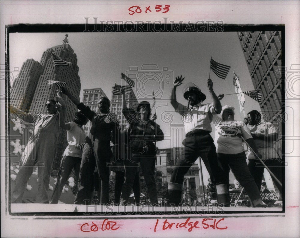 1989 Press Photo Detroit Labor Day Parade Woodward - Historic Images