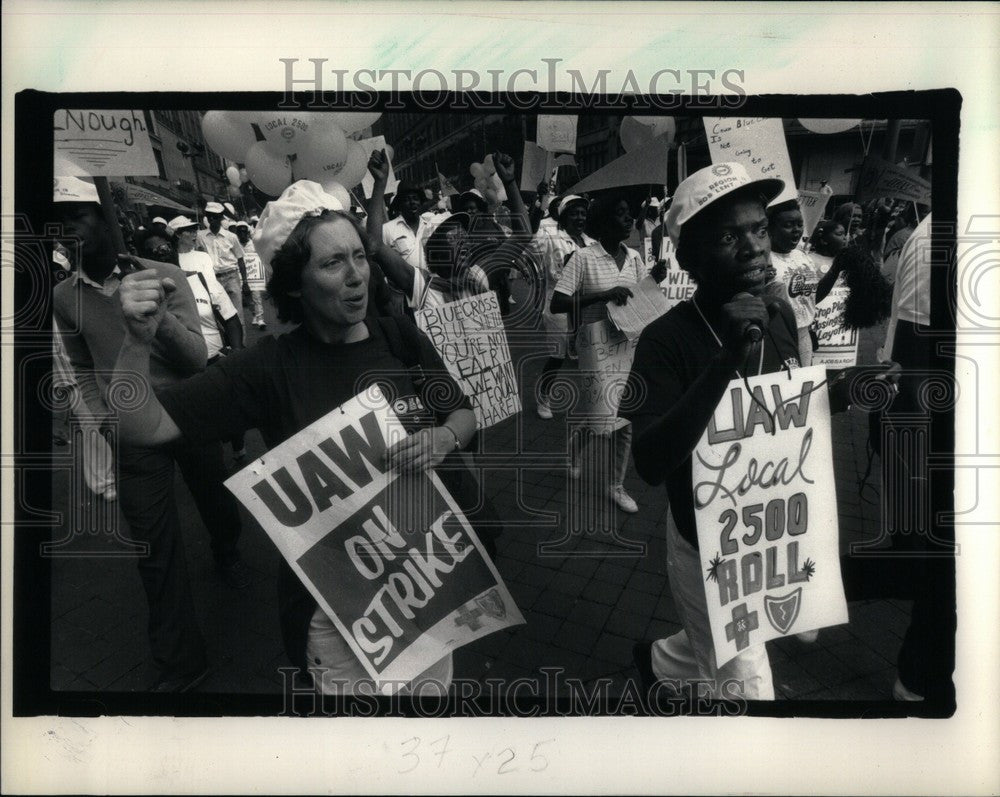 1987 Press Photo UAW Workers Labor Day Rally - Historic Images