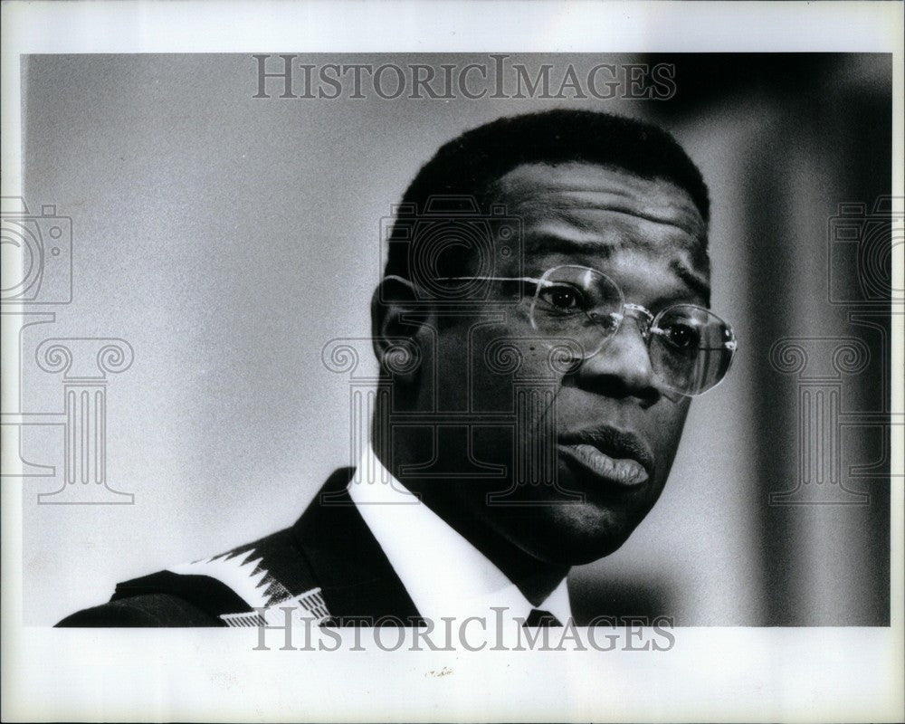 1995 Press Photo Lawrence Patrick Detroit Education - Historic Images