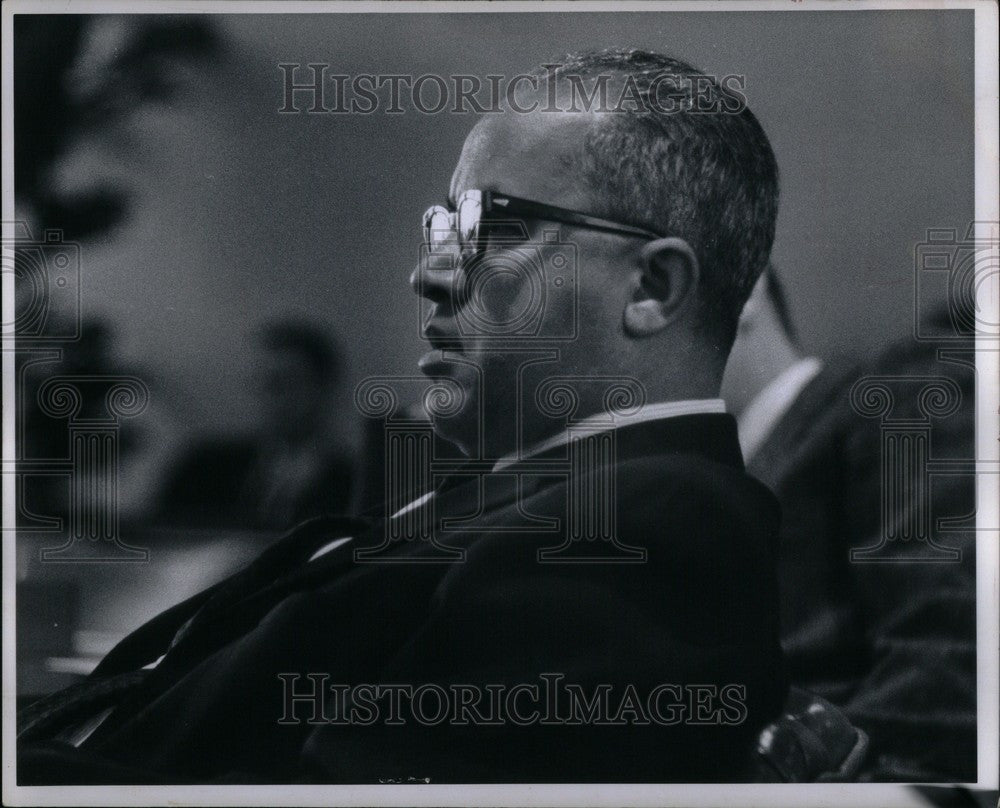 1963 Press Photo William Patrick Jr plunge taking - Historic Images