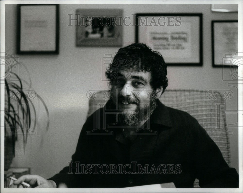 1982 Press Photo Bill Lee Fridays - Historic Images