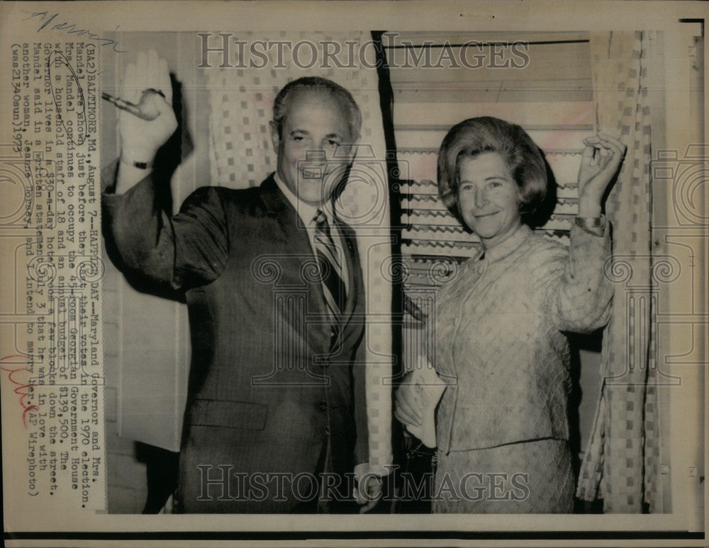 1973 Press Photo maryland governer mandel cast vote - Historic Images