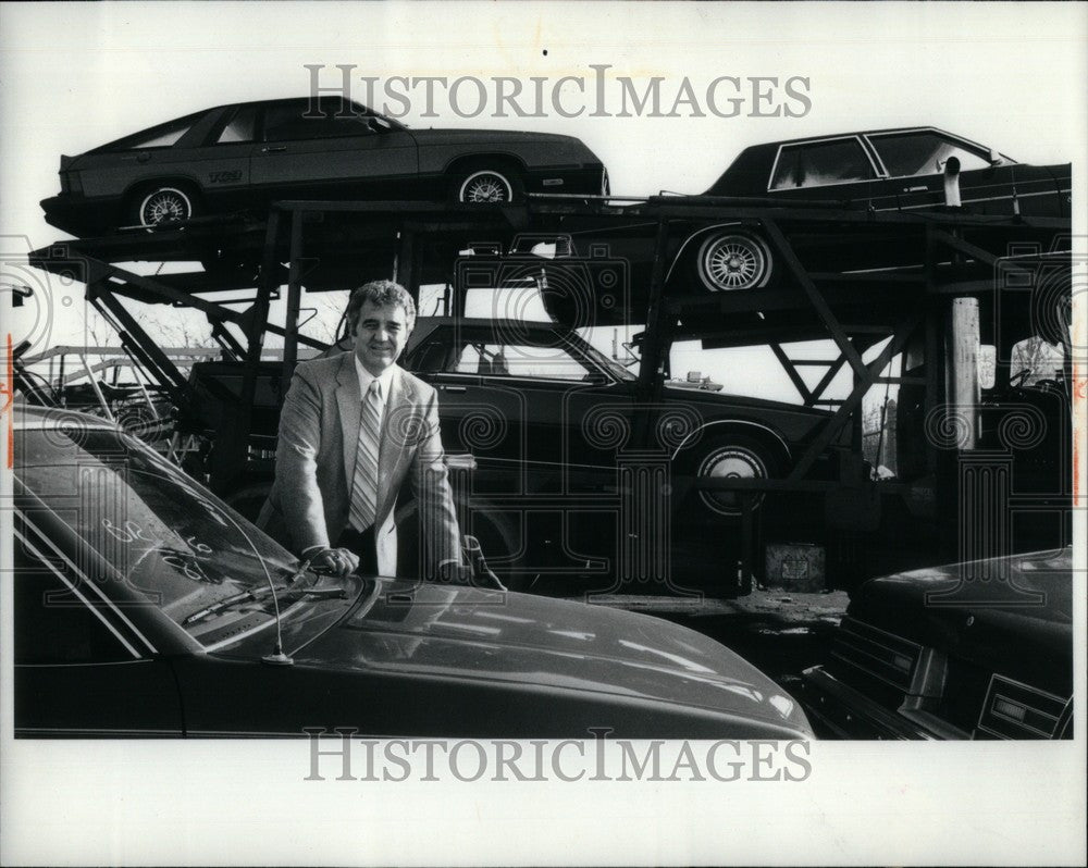 1991 Press Photo Sam Lafata, president of APTCO Auction - Historic Images