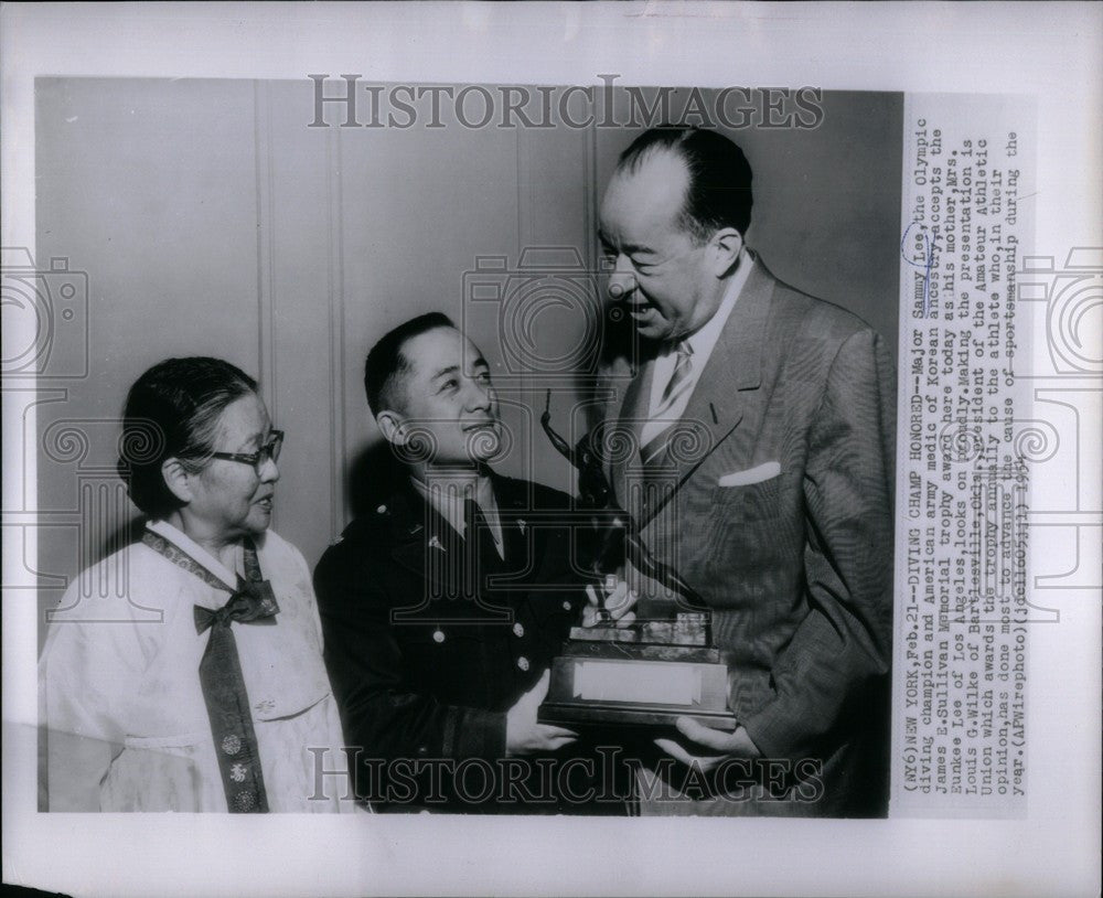 1954 Press Photo Sammy Lee James E Sullivan - Historic Images