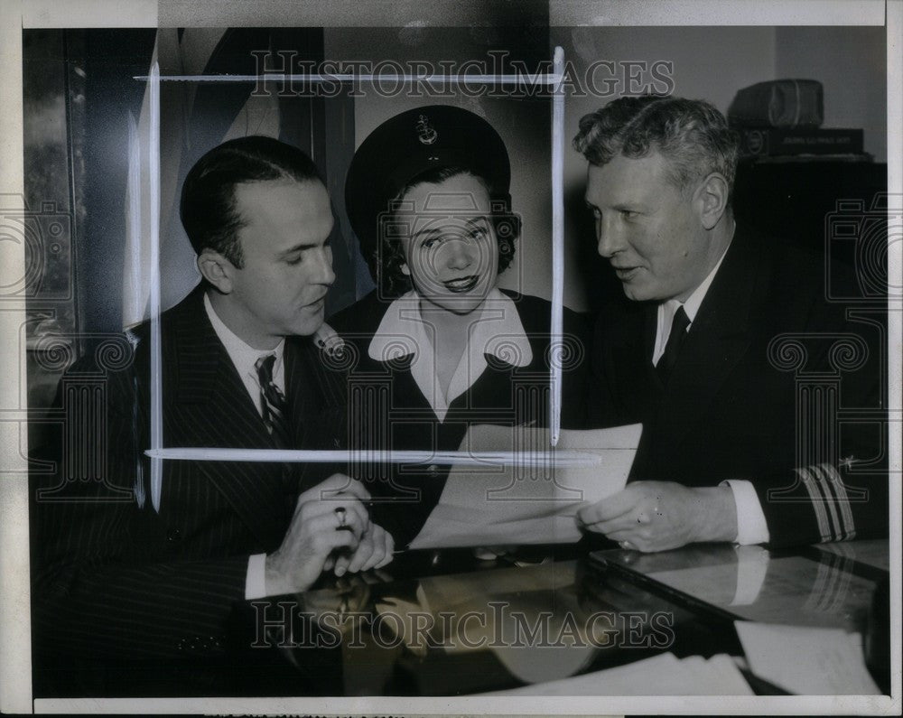 1942 Press Photo Geraldine Marcoux Leo Navel Reserve - Historic Images