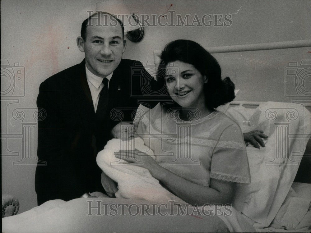 1966 Press Photo Stirling Moss Race car driver - Historic Images