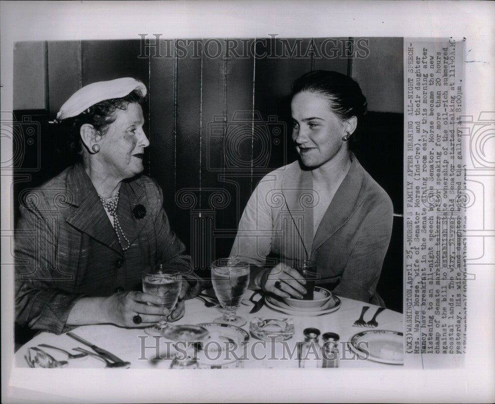 1953 Press Photo Mrs Wayne Morse breakfast 20 hour talk - Historic Images