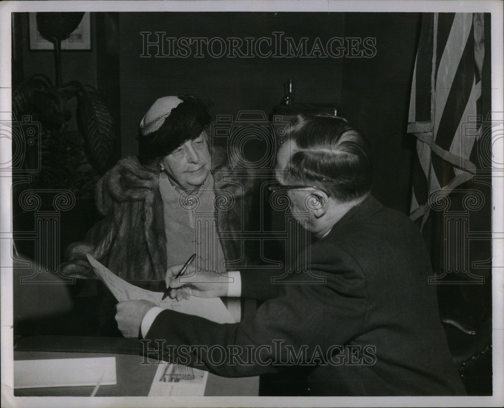 1953 Press Photo Fred Murphy Historical Commission Muse - Historic Images