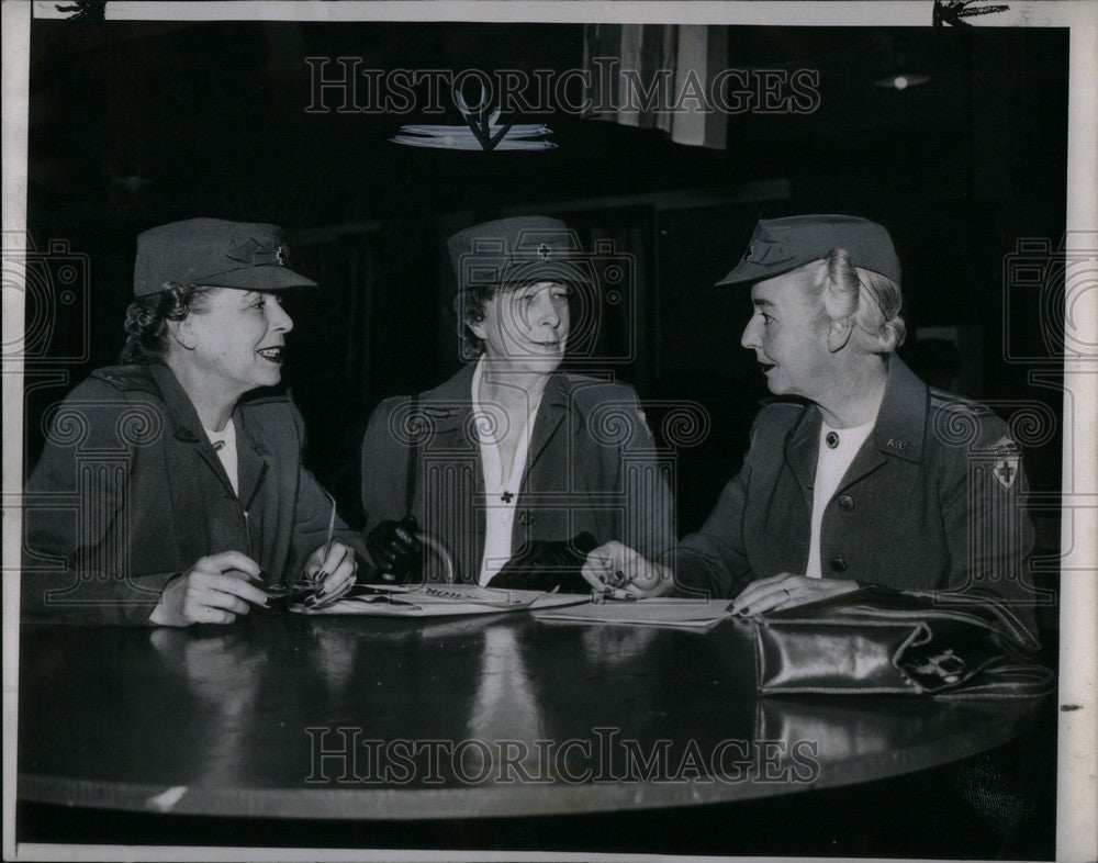 1944 Press Photo Mrs. Fred T. Murphy - Historic Images