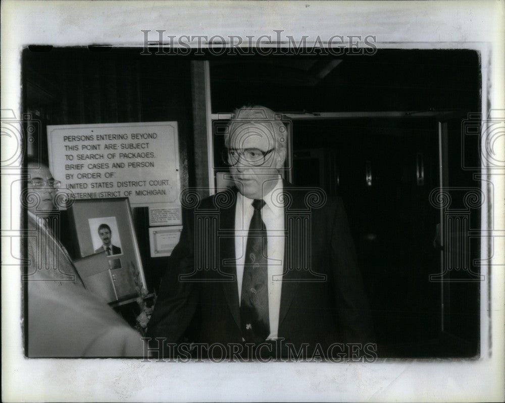 1992 Press Photo Gene Mullin South San Francisco member - Historic Images