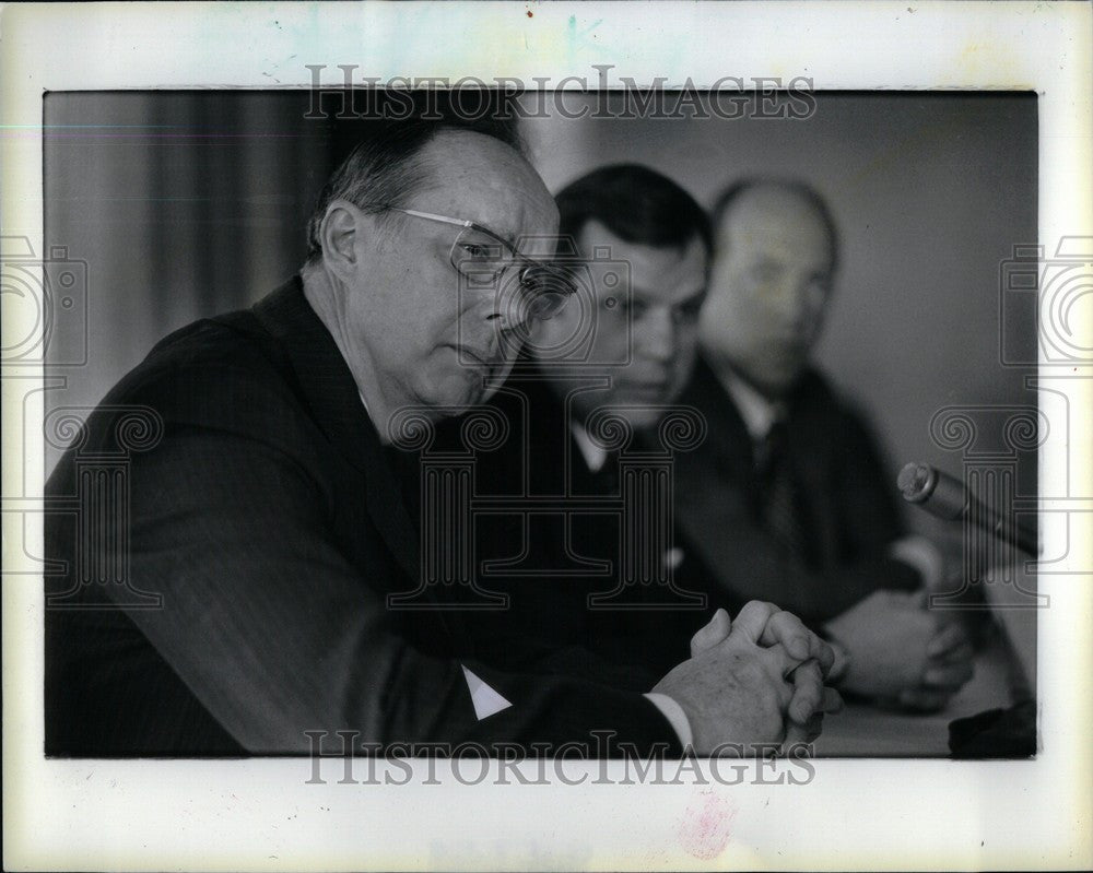 1985 Press Photo Mandich Millier Waterston - Historic Images