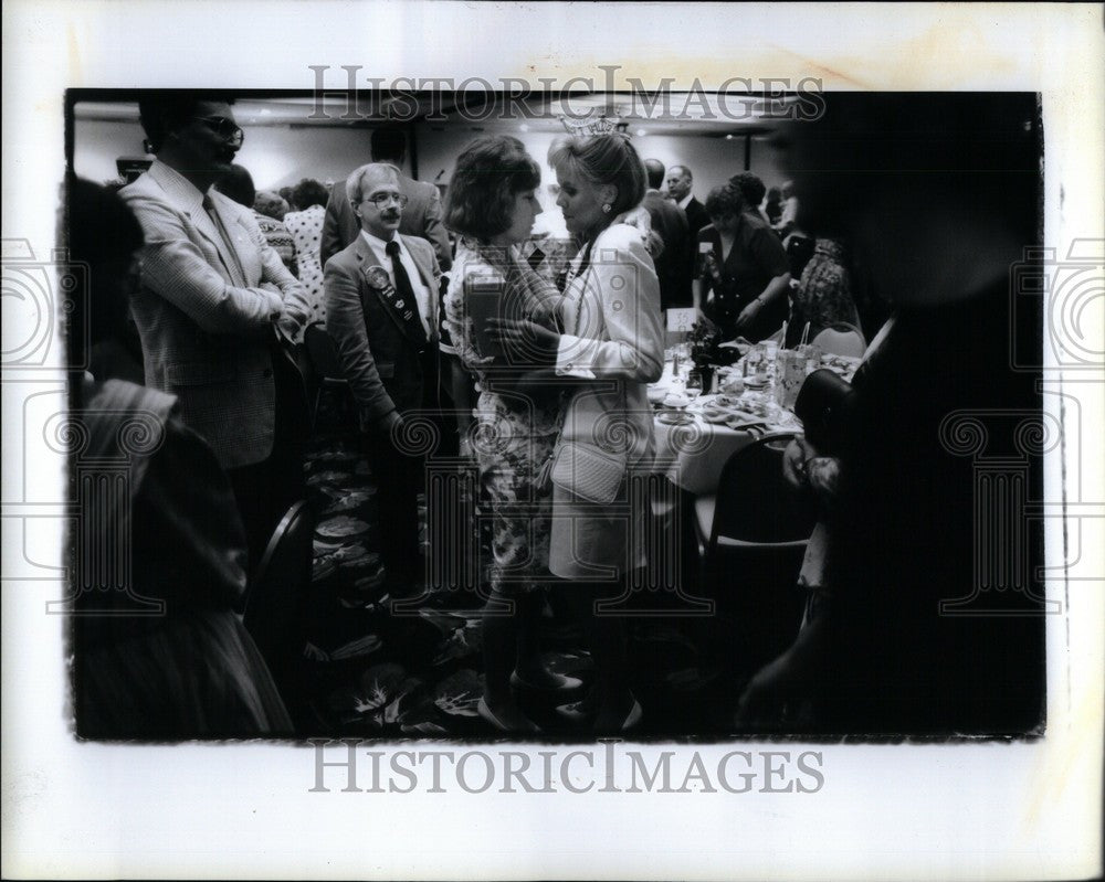 1992 Press Photo Terri Liford Diane Gruber Miss Monroe - Historic Images