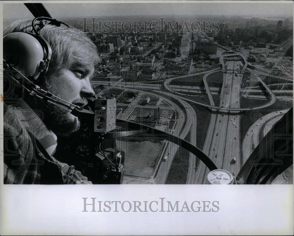 1978 Press Photo Scott Lewis WWJ traffic watcher - Historic Images