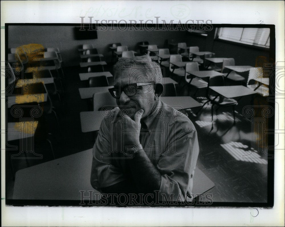 1990 Press Photo Physics professor Abraham Liboff - Historic Images