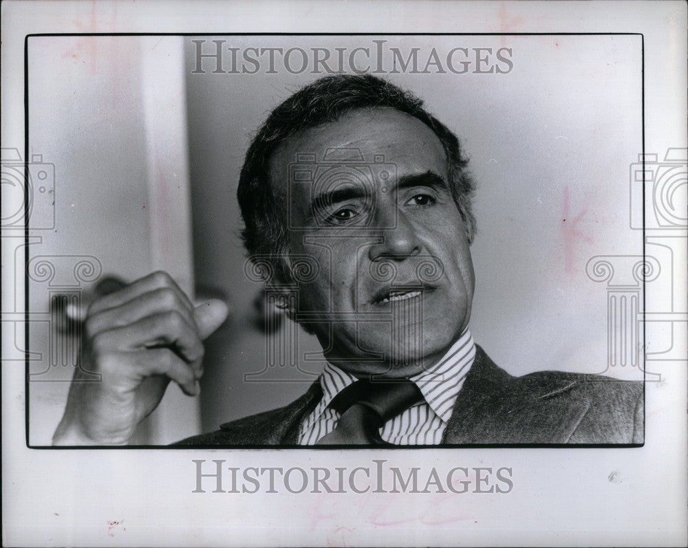 1977 Press Photo Ricardo Montalban Actor - Historic Images