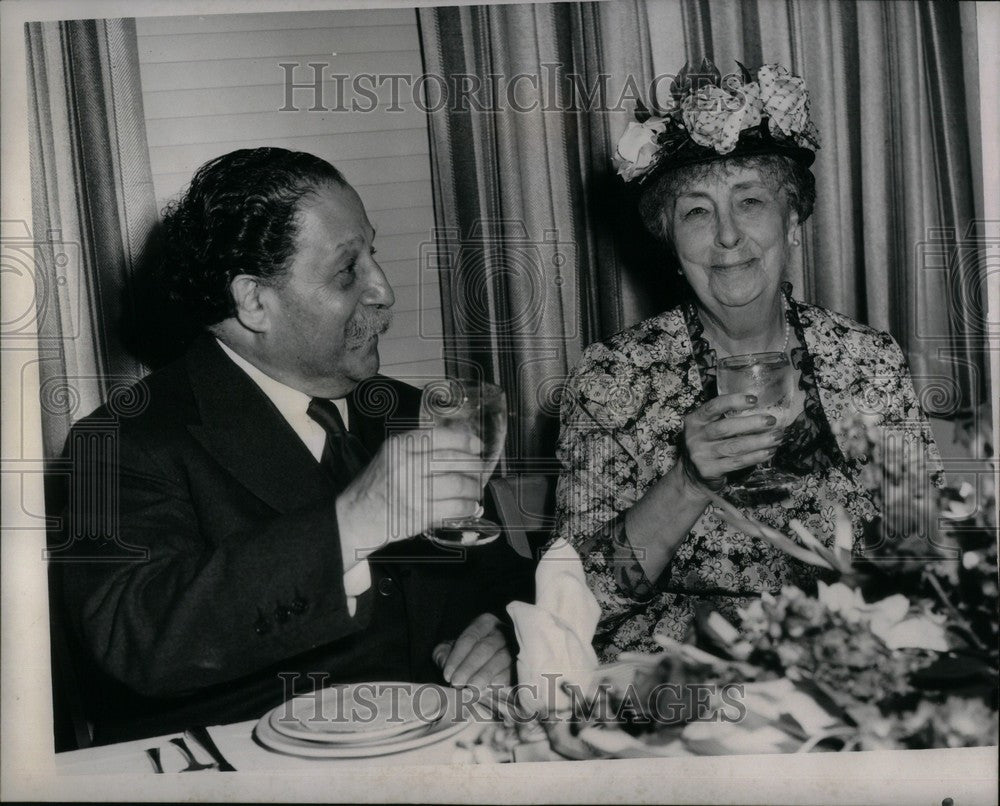 1951 Press Photo Mrs. Fred Murphy - Historic Images