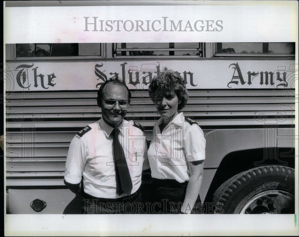 1986 Press Photo Maj. Warren Yoder and Maj. Judy Yoder - Historic Images