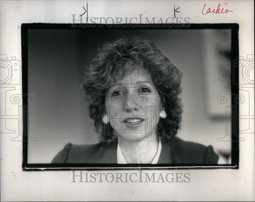 1989 Press Photo Geri Larkin Priest - Historic Images