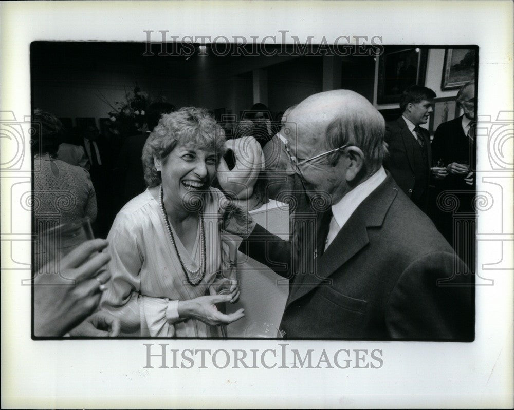 1985 Press Photo Karl Larsen American photographer - Historic Images