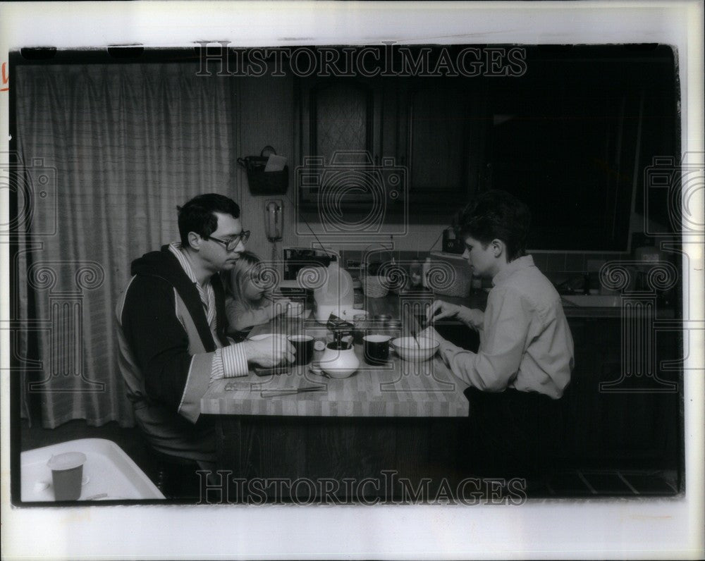 1991 Press Photo Tony Peronas - Historic Images