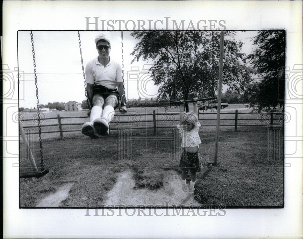 1991 Press Photo Tony Lizbeth - Historic Images