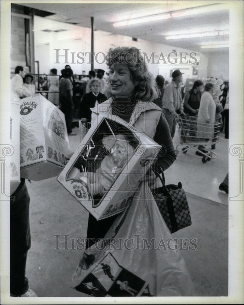 1984 Press Photo Kingsway Department Store - Historic Images