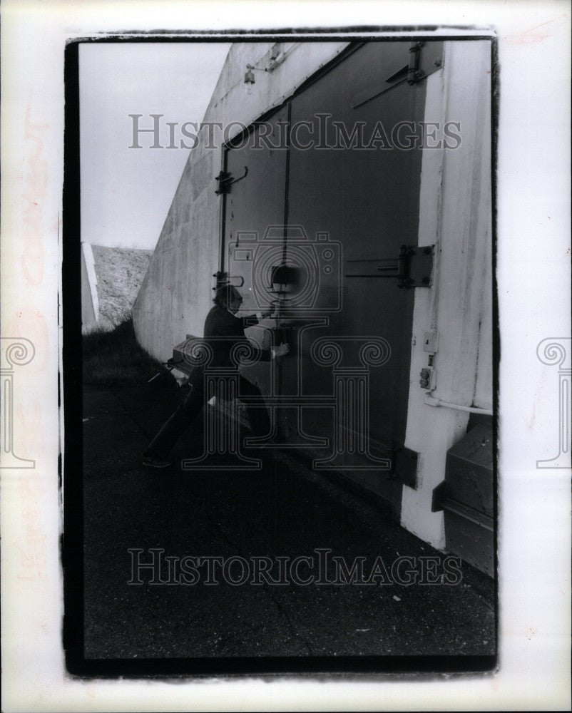 1990 Press Photo Kinross Manufacturing Corp - Historic Images
