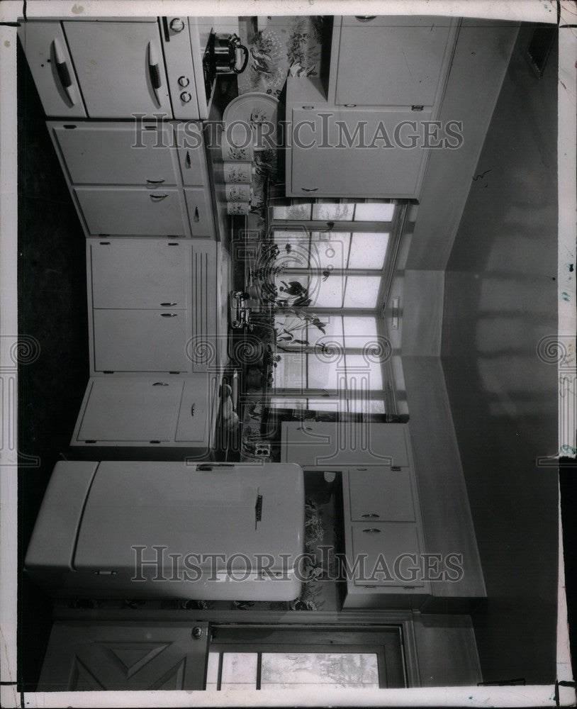 1952 Press Photo Energy Saving Refrigerators - Historic Images