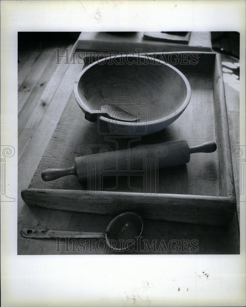 1978 Press Photo Kitchen Utensils Breadboard - Historic Images