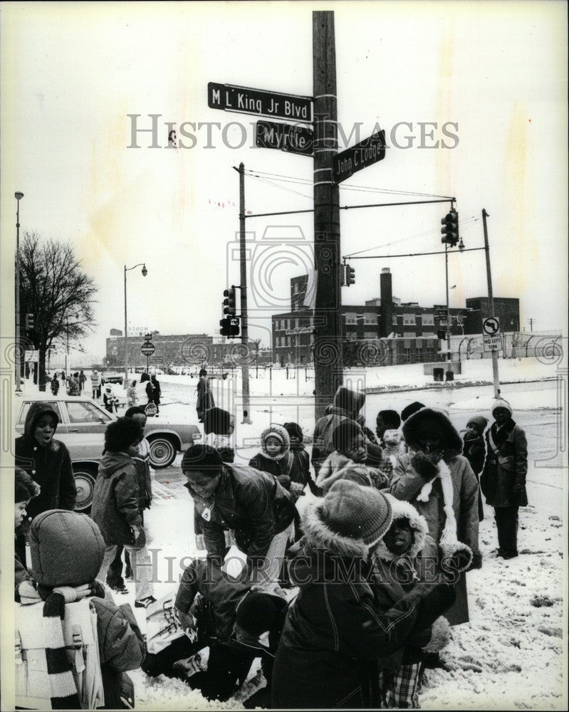 1981 Press Photo King Blvd School Students - Historic Images