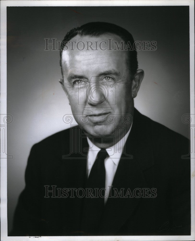 1963 Press Photo Alfred Wilson National Bank Detroit - Historic Images