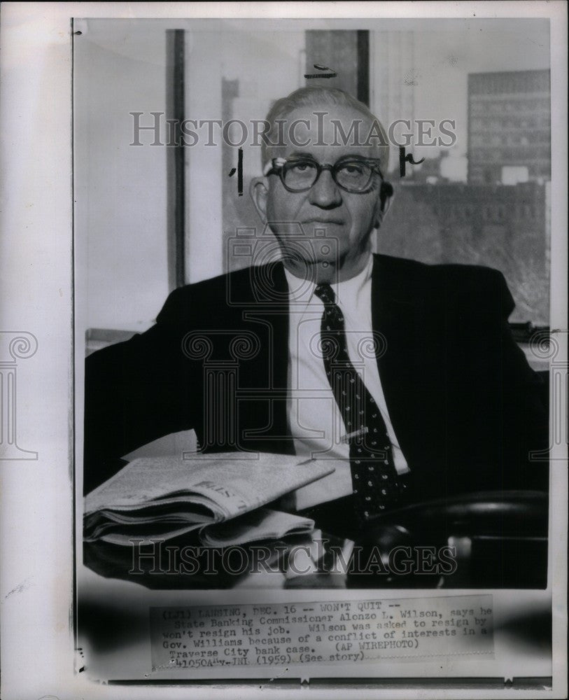 1960 Press Photo Alonzo L. Wilson Banking Commissioner - Historic Images