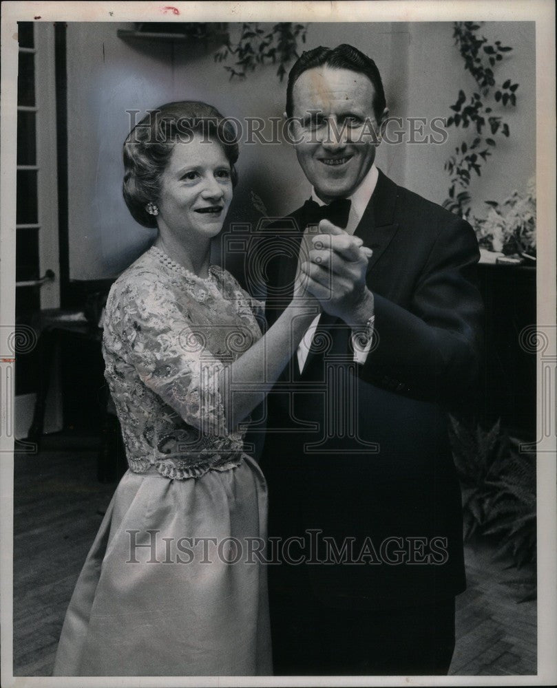 1962 Press Photo Mrs. Charles Willis - Historic Images