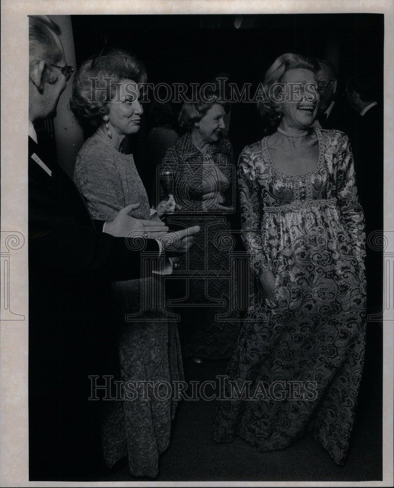 1974 Press Photo Mrs. R. Jamison Williams - Historic Images