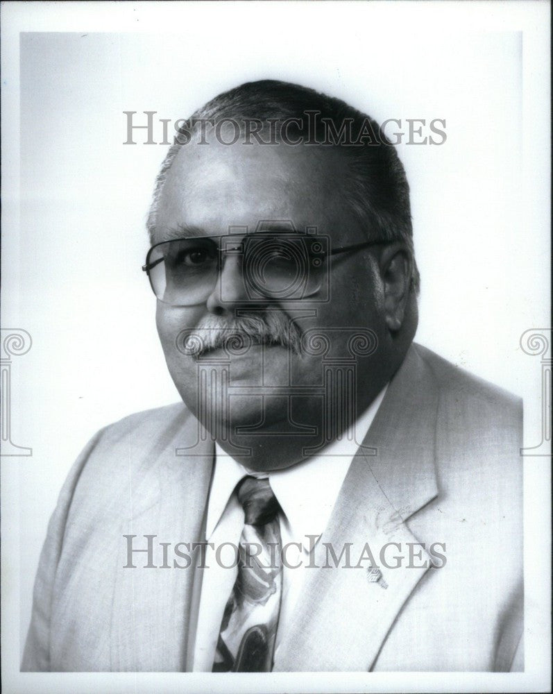 1994 Press Photo George G. Vermeersch Huntington Banks - Historic Images