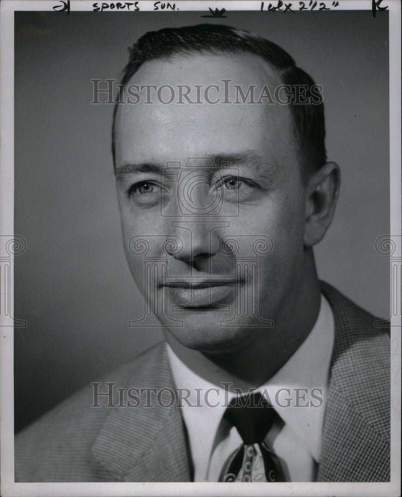 1952 Press Photo Jack Petoskey Football Coach,Hillsdale - Historic Images