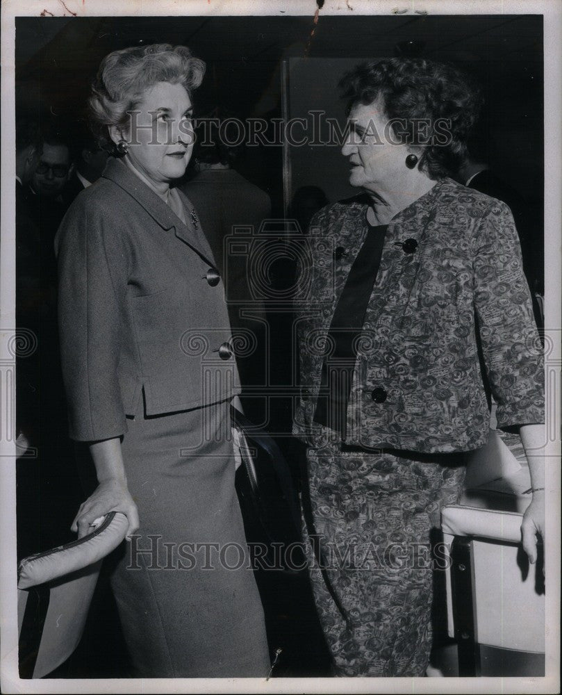 1963 Press Photo MRS W MERRITT PETERSON - Historic Images