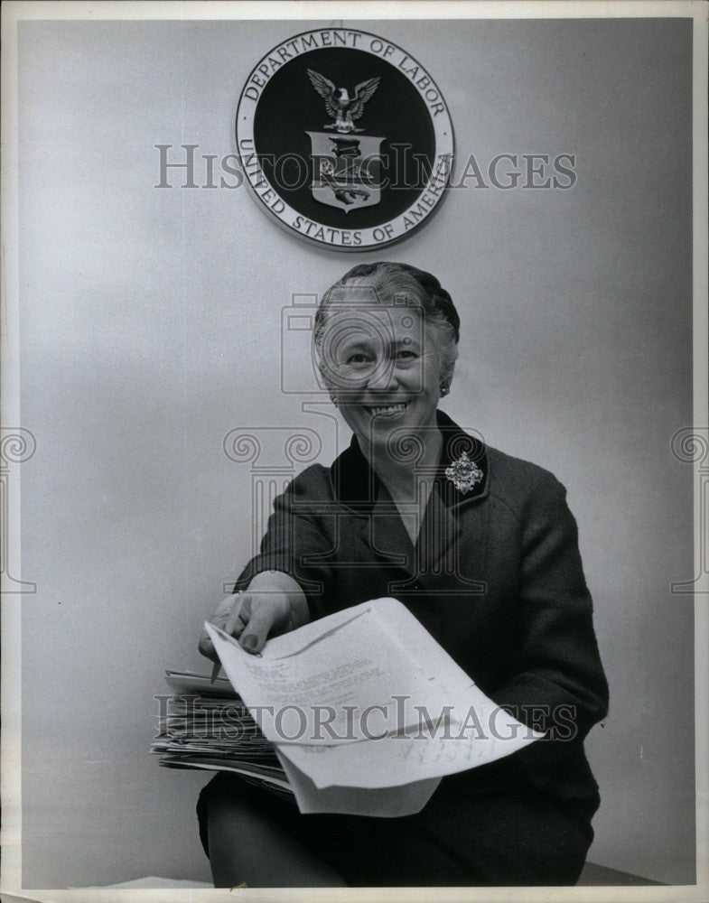 1964 Press Photo Esther Peterson Women&#39;s Advocate - Historic Images