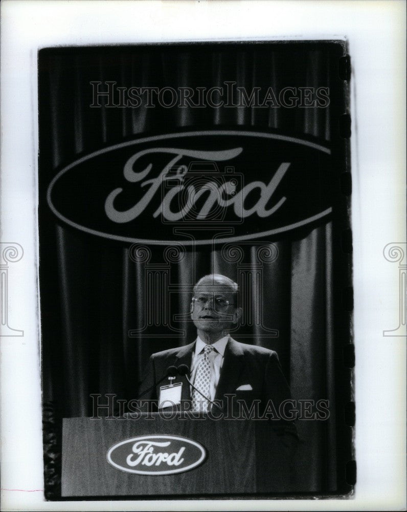 1990 Press Photo Donald Peterson Auto Ford Motor Co. - Historic Images