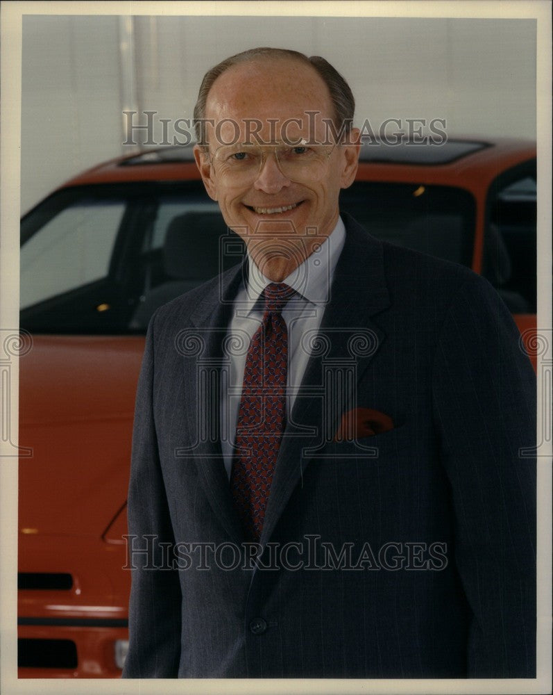 1989 Press Photo Automotive Executive - Historic Images