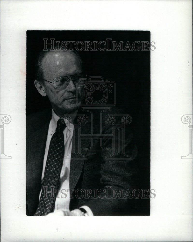 1981 Press Photo Donald Eugene Petersen Businessman - Historic Images