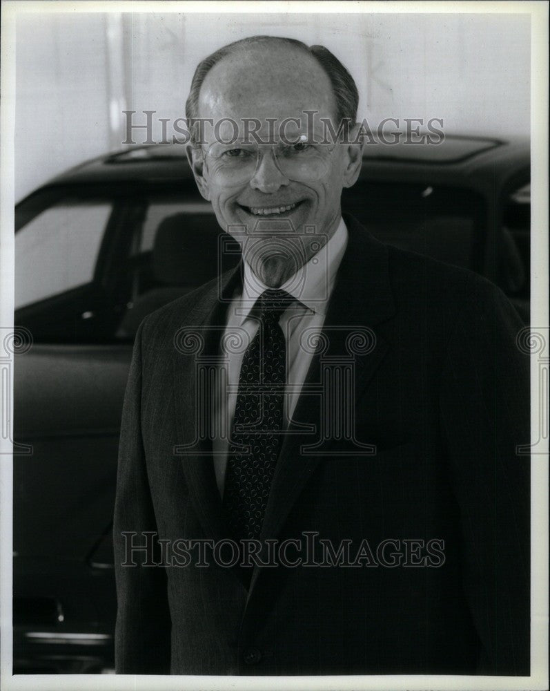 1989 Press Photo Donald Petersen Ford Personal - Historic Images