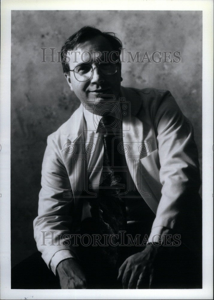 1996 Press Photo Dr. William P. Peters Karmanos Cancer - Historic Images