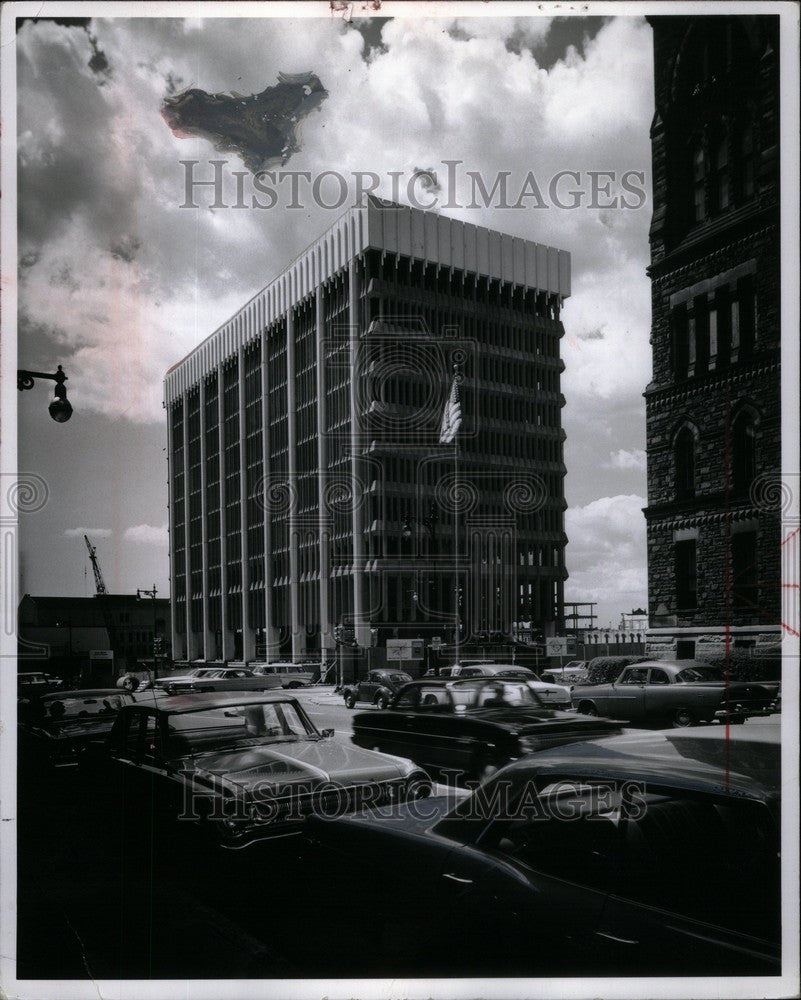 1965 Press Photo Old Kent Bank, Grand Rapids, MI - Historic Images