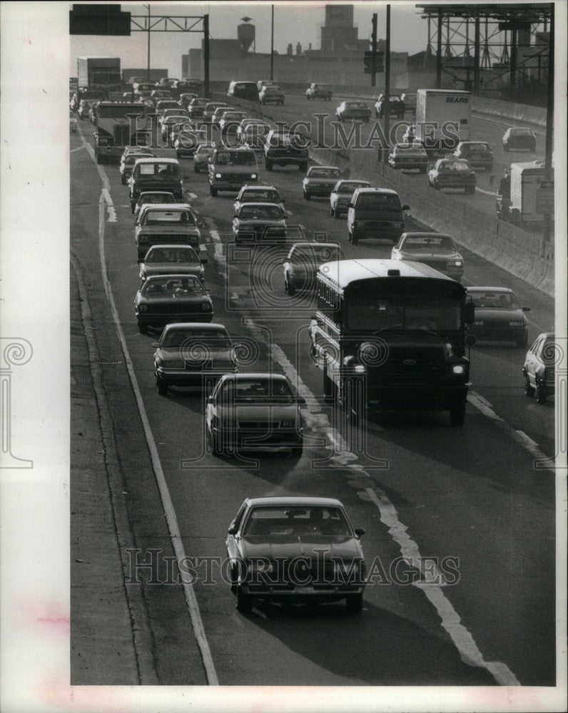 1990 Press Photo Free way Traffic I-94 East Near Chene - Historic Images