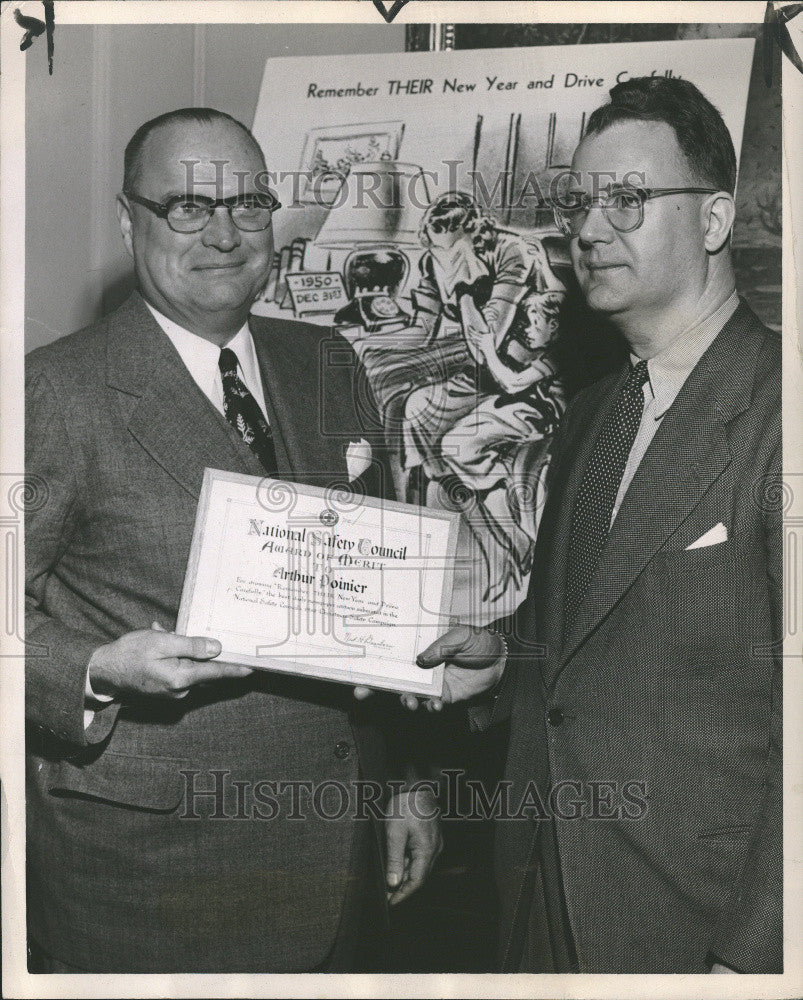 1951 Press Photo Arthur Poinier Free Press Cartoonist - Historic Images