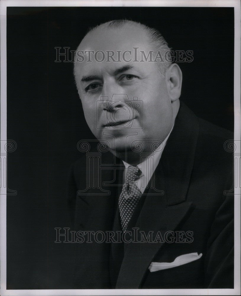 1955 Press Photo Robert C. Somerville Chrysler Corp - Historic Images