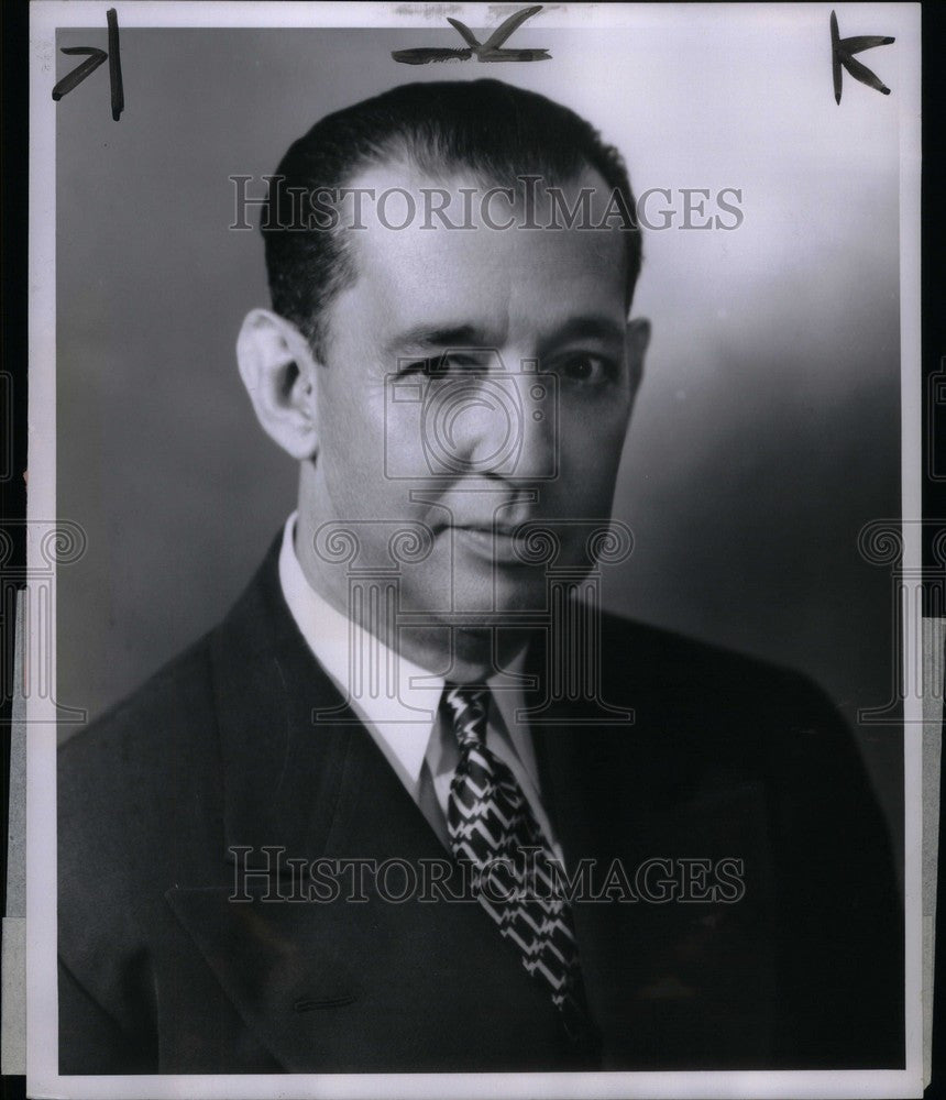 1951 Press Photo Carl Snyder Chrysler Operating Manager - Historic Images