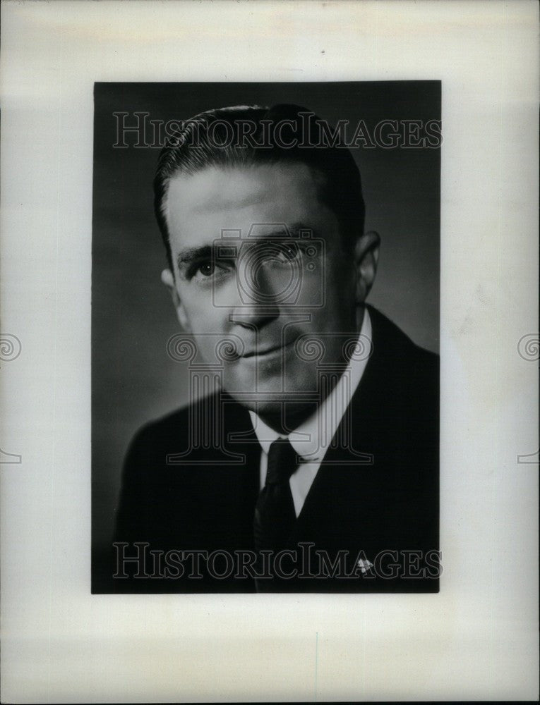 1954 Press Photo RA Stranahan Champion Spark Plug - Historic Images