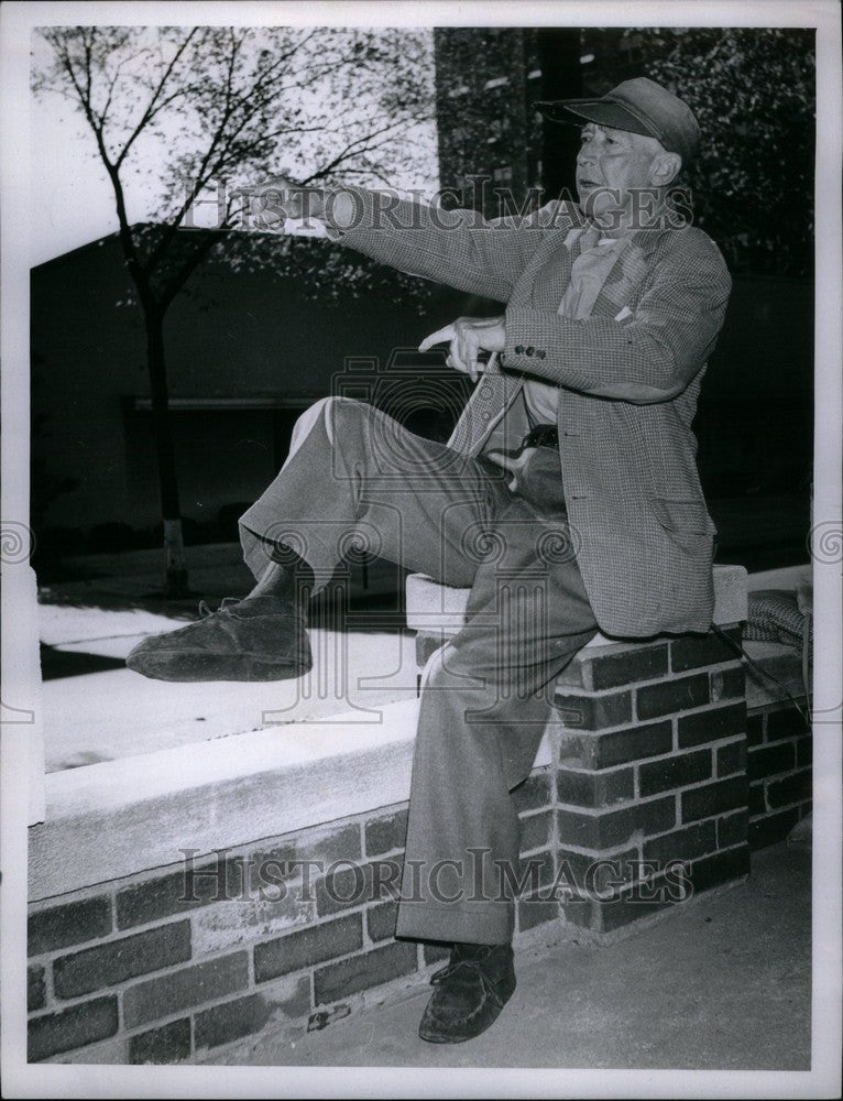 1957 Press Photo Paul Strasburg - Historic Images